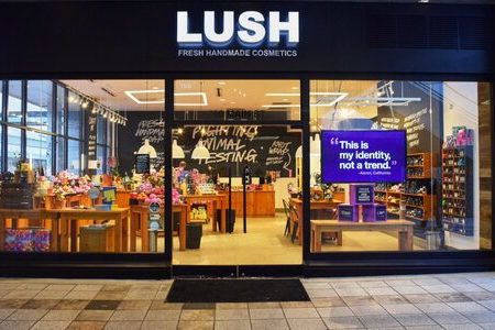 Habefast Blog Experiential Marketing Be Unique For Consumers Lush